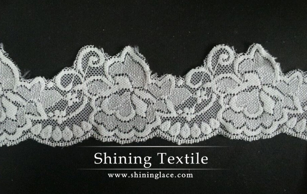 Double scalloped shop lace trim